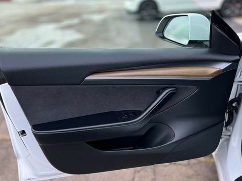 Used 2022 Tesla Model 3 Long Range image 11