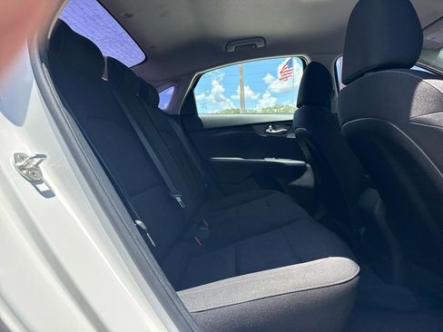 Used 2019 Kia Forte LXS FWD image 14