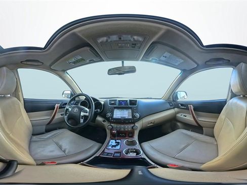 Used 2012 Toyota Highlander Limited image 32