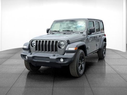 Used 2023 Jeep Wrangler Unlimited Sport AWD/4WD image 3