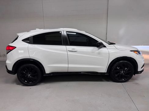 Used 2021 Honda HR-V Sport image 2