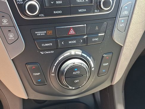 Used 2018 Hyundai Santa Fe Sport w/ 2.4L Value Package 02 AWD/4WD image 16