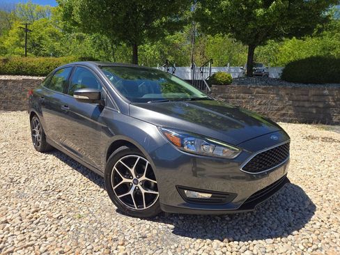 Used 2017 Ford Focus SEL w/ Cold Weather Package FWD image 31