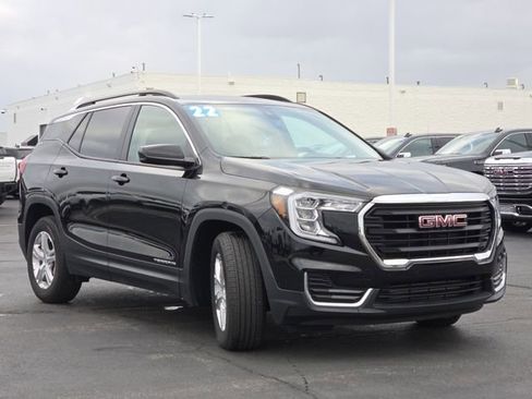 Used 2022 GMC Terrain SLE w/ Driver Convenience Package image 15