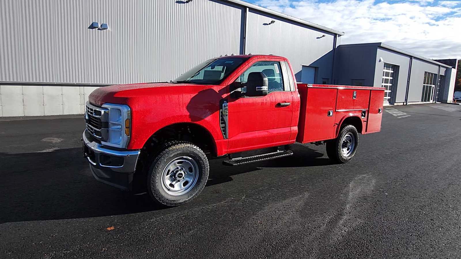 New 2025 Ford F350 XL w/ XL Chrome Package AWD/4WD image 4