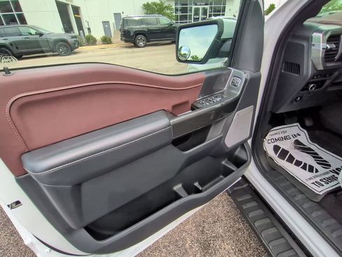 Used 2023 Ford F150 Lariat w/ Equipment Group 502A High AWD/4WD image 19