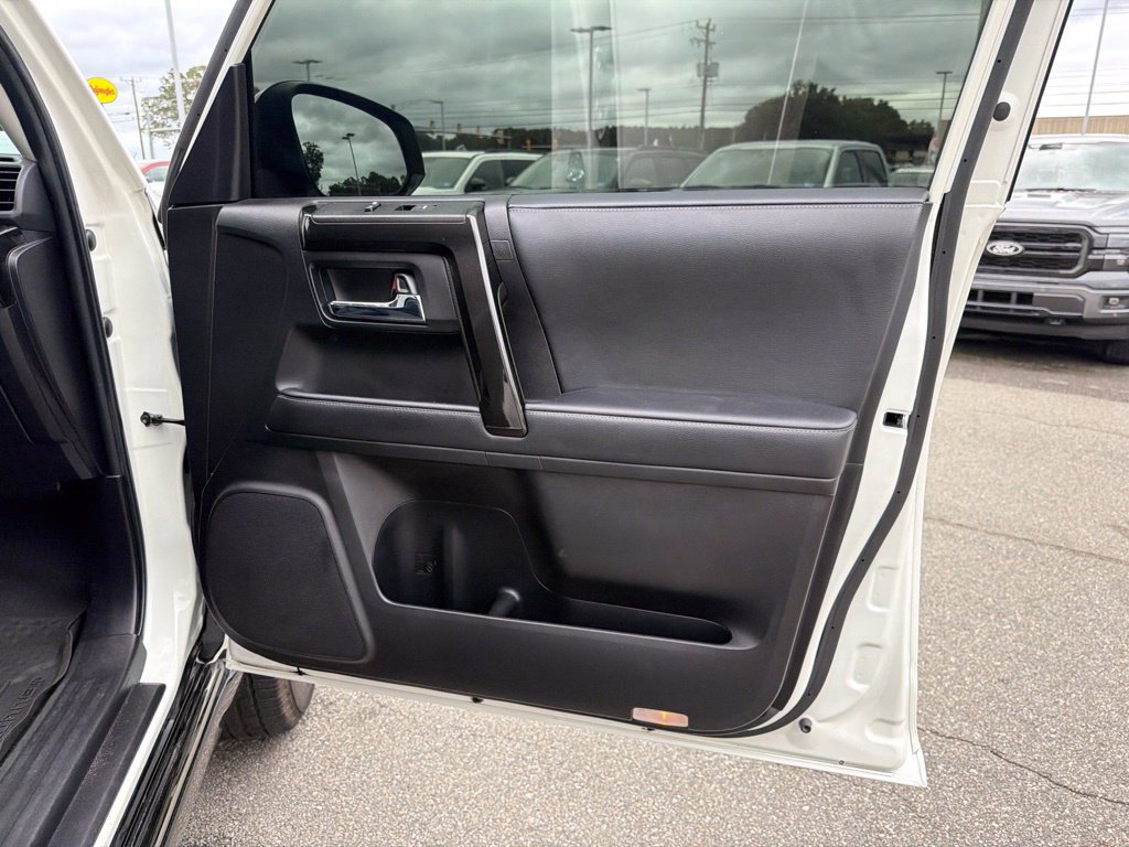 Used 2021 Toyota 4Runner Nightshade AWD/4WD image 23
