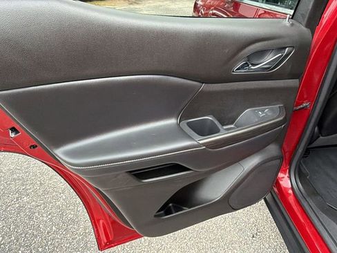 Used 2021 GMC Acadia SLT w/ Preferred Package image 21