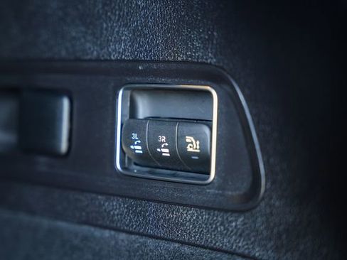 Certified 2025 Mercedes-Benz GLS 450 4MATIC image 11