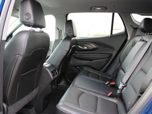 Used 2022 GMC Terrain SLT w/ Tech Package image 23