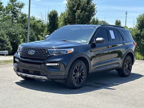 Used 2023 Ford Explorer XLT w/ Equipment Group 202A AWD/4WD image 1
