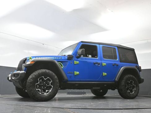 Used 2021 Jeep Wrangler Unlimited Rubicon 4xe w/ Cold Weather Group AWD/4WD image 29