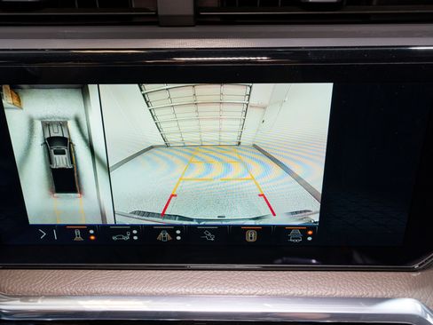 Used 2024 GMC Sierra 2500 Denali w/ Technology Package image 25