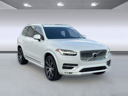Certified 2023 Volvo XC90 B6 Ultimate w/ Protection Package Premier image 7