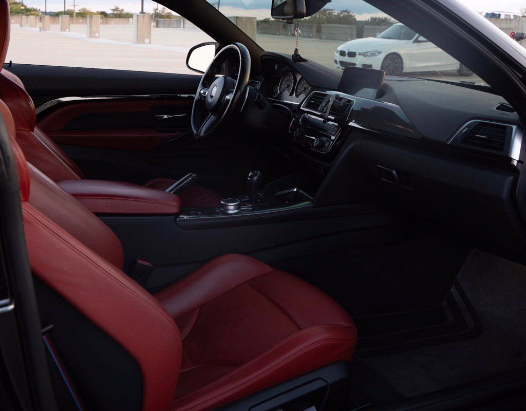 Used 2020 BMW M4 Coupe w/ Competition Package RWD image 21