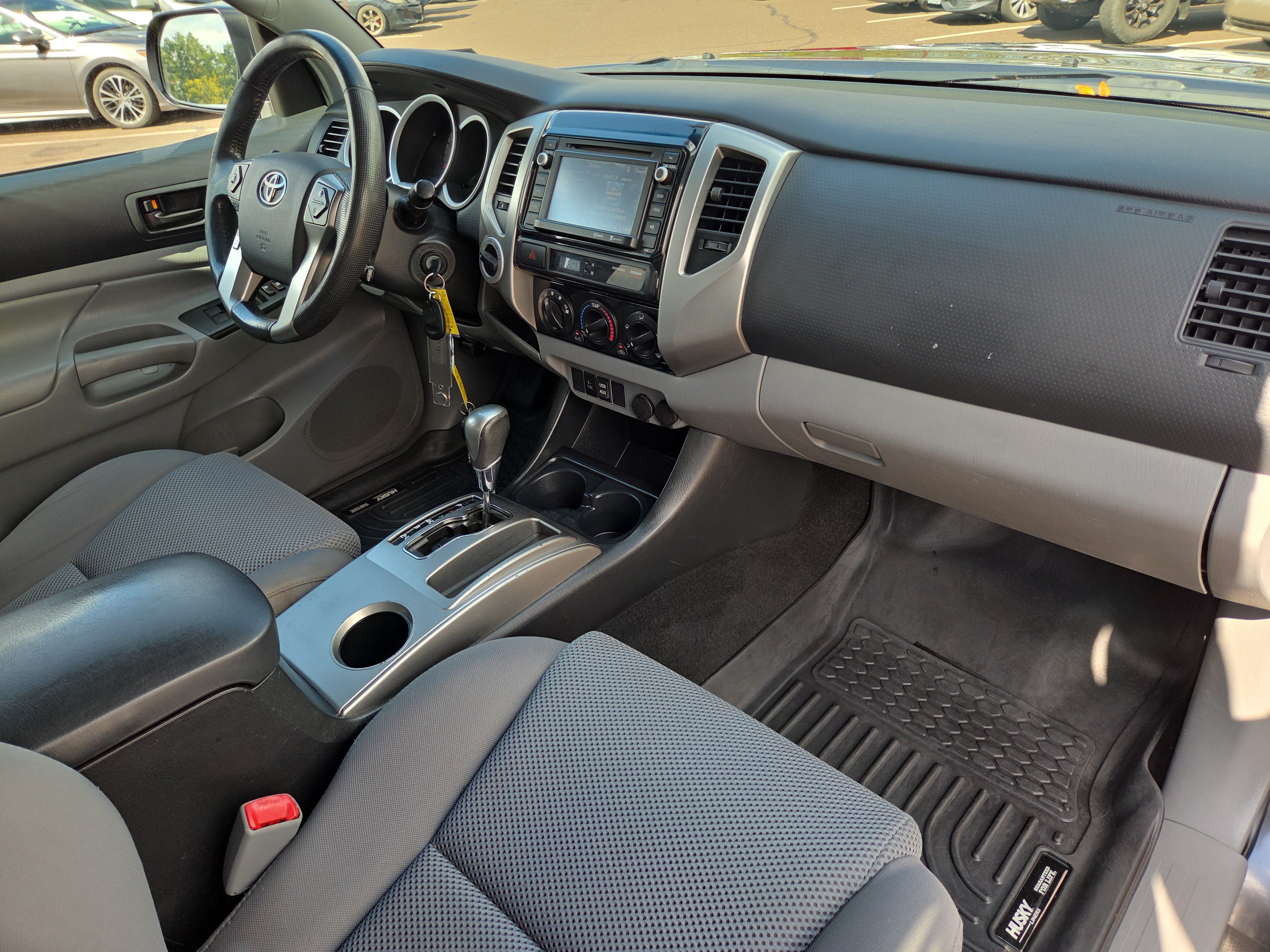 Used 2014 Toyota Tacoma 4x4 Double Cab w/ TRD Off-Road Package image 18