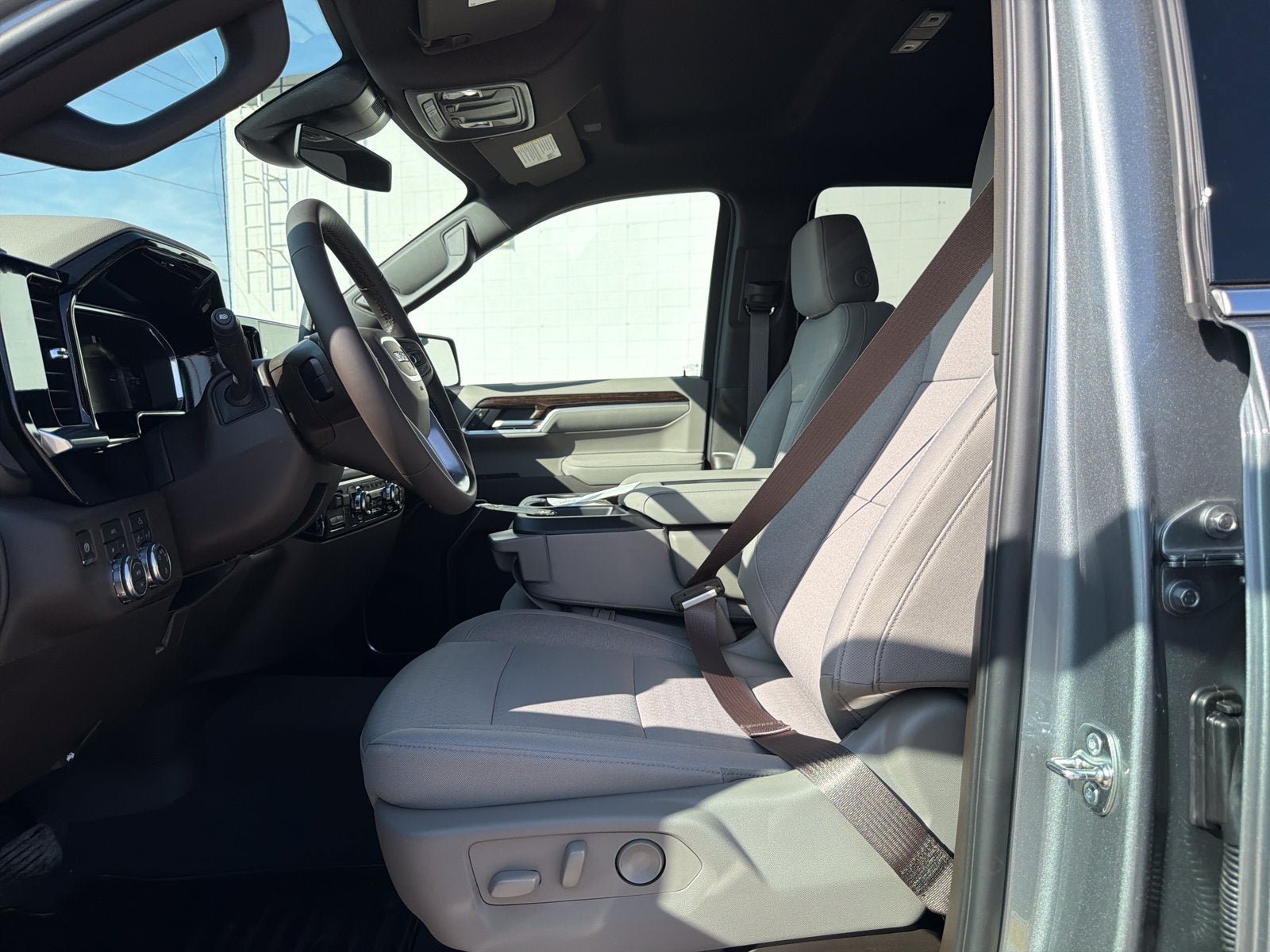 New 2026 GMC Sierra 1500 SLE AWD/4WD image 15