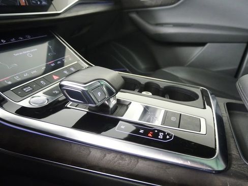 Used 2020 Audi Q7 3.0T Premium Plus w/ Premium Plus Package image 27