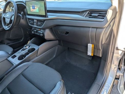 New 2026 Ford Escape SE image 33