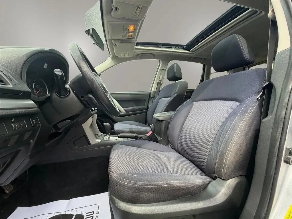 Used 2015 Subaru Forester 2.5i Premium w/ All-Weather Package AWD/4WD image 22