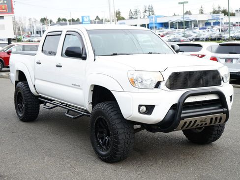 Used 2012 Toyota Tacoma V6 image 8