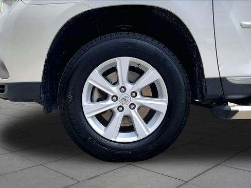 Used 2013 Toyota Highlander SE FWD image 11