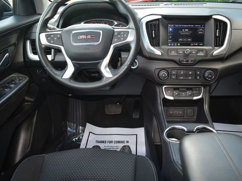 Used 2024 GMC Terrain SLE AWD/4WD image 3