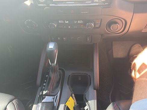 Used 2024 Nissan Frontier PRO-4X w/ Pro Convenience Package AWD/4WD image 23