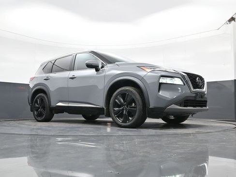 Used 2021 Nissan Rogue SL w/ Premium Package image 18