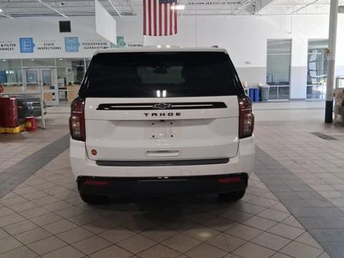 Used 2024 Chevrolet Tahoe Z71 w/ Luxury Package AWD/4WD image 8