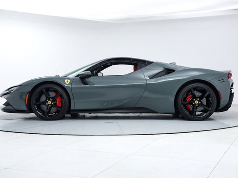Certified 2025 Ferrari SF90 Spider AWD/4WD image 6