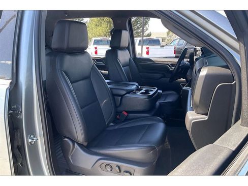 Used 2025 Chevrolet Silverado 3500 LTZ AWD/4WD image 8