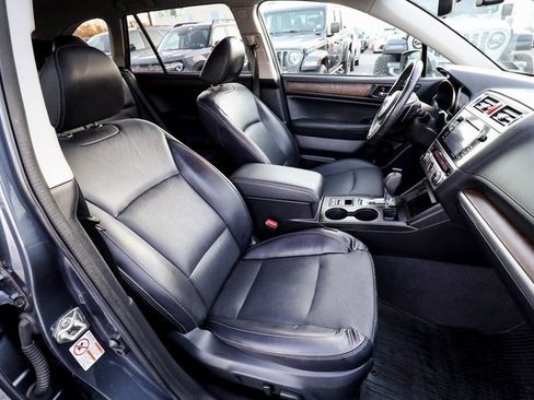 Used 2017 Subaru Outback 3.6R Limited image 45