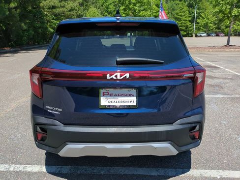 Used 2026 Kia Seltos LX FWD image 5
