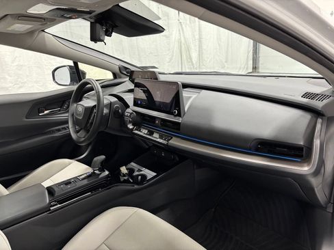 Used 2024 Toyota Prius Limited w/ Limited Premium Package FWD image 63
