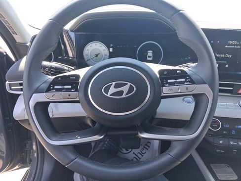 Used 2026 Hyundai Elantra Limited FWD image 13
