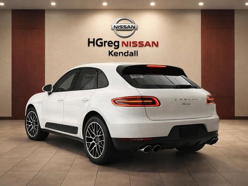 Used 2018 Porsche Macan image 4