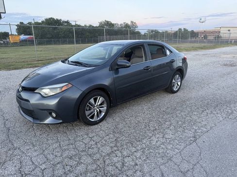 Used 2014 Toyota Corolla LE w/ Driver Convenience Package FWD image 3