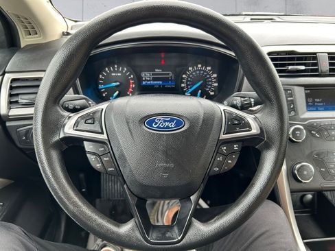Used 2019 Ford Fusion S FWD image 9