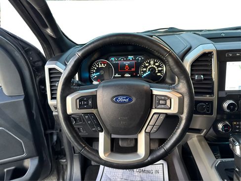 Used 2020 Ford F150 Lariat w/ Equipment Group 502A Luxury AWD/4WD image 20