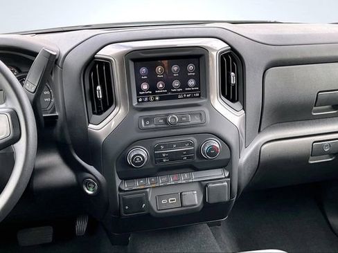 Used 2025 Chevrolet Silverado 1500 Custom image 10