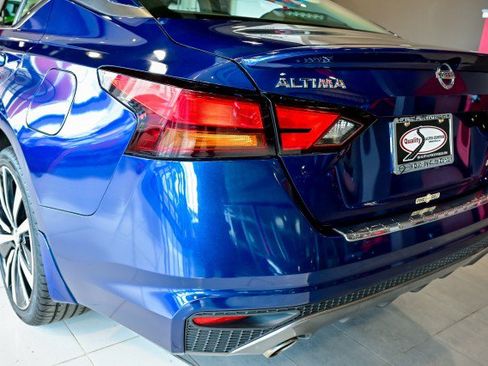 Used 2019 Nissan Altima 2.5 SR AWD/4WD image 14