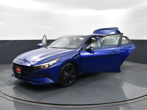 Used 2022 Hyundai Elantra SEL w/ Convenience Package image 34