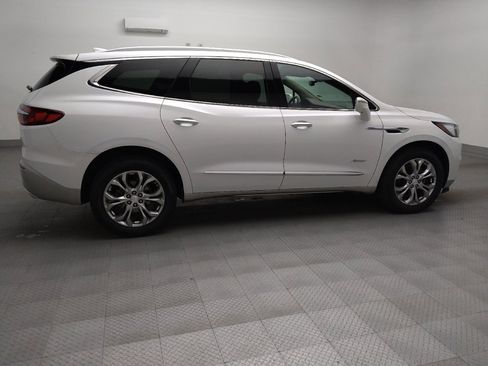 Used 2018 Buick Enclave Avenir w/ Avenir Technology Package image 10