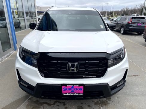 Used 2025 Honda Ridgeline Black Edition image 3