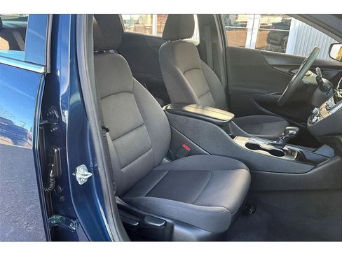 Used 2022 Chevrolet Malibu LT image 8