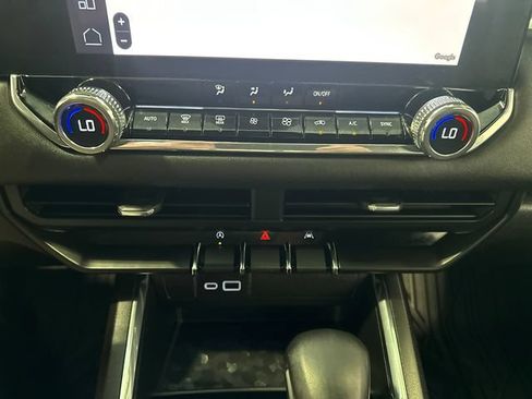 Used 2024 GMC Canyon Elevation w/ Convenience Package RWD image 14