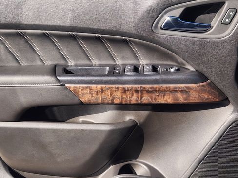 Certified 2021 GMC Canyon Denali image 23