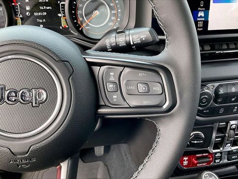 New 2026 Jeep Wrangler Unlimited Rubicon AWD/4WD image 28