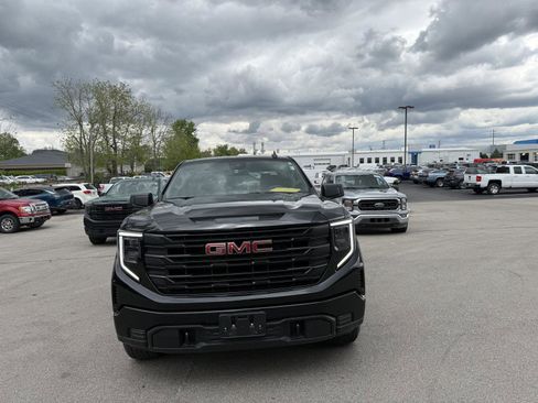 Used 2024 GMC Sierra 1500 Pro w/ Graphite Edition AWD/4WD image 8